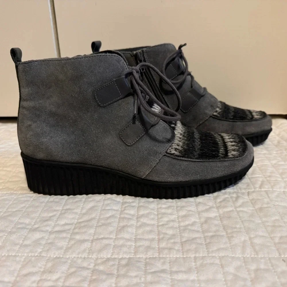 Aerosoles Umpire Wedge Bootie Grey Sz 8.5